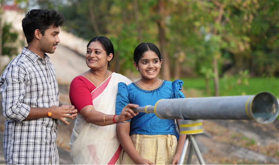 Iniyum release-scene