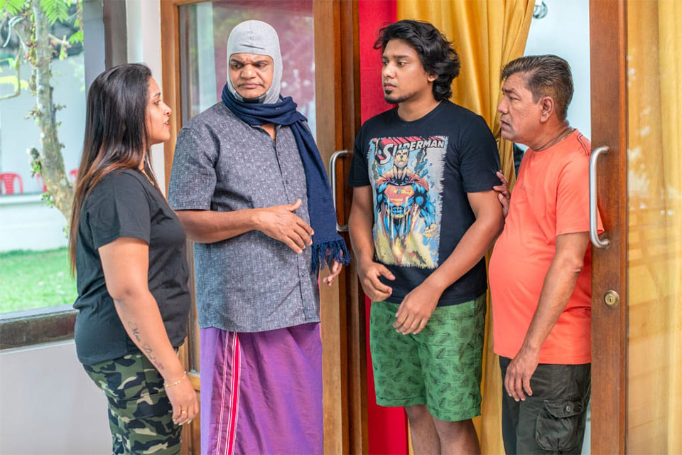 Ithanu-Friendship-theatre_scene