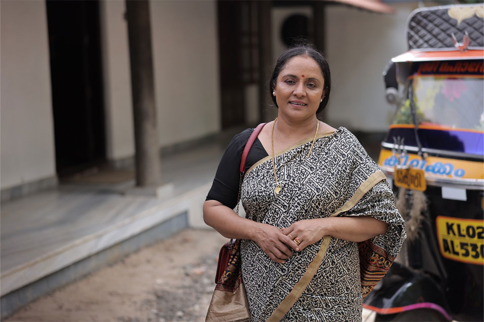 Kaalam-Paranja-Kadha-theatre-Nisha-Sarang